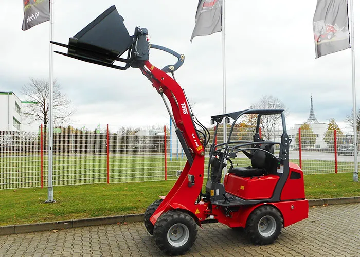 Toyo Hoflader Modell 810E mit Bügel — Hoflader, 10 PS — Ansicht 6