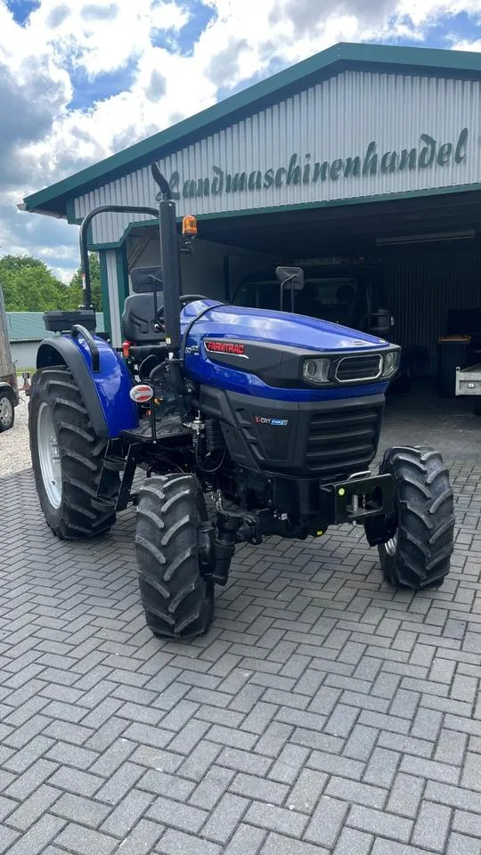 Allrad Traktor Farmtrac FT6050, 48 PS — 48 PS — Ansicht 2