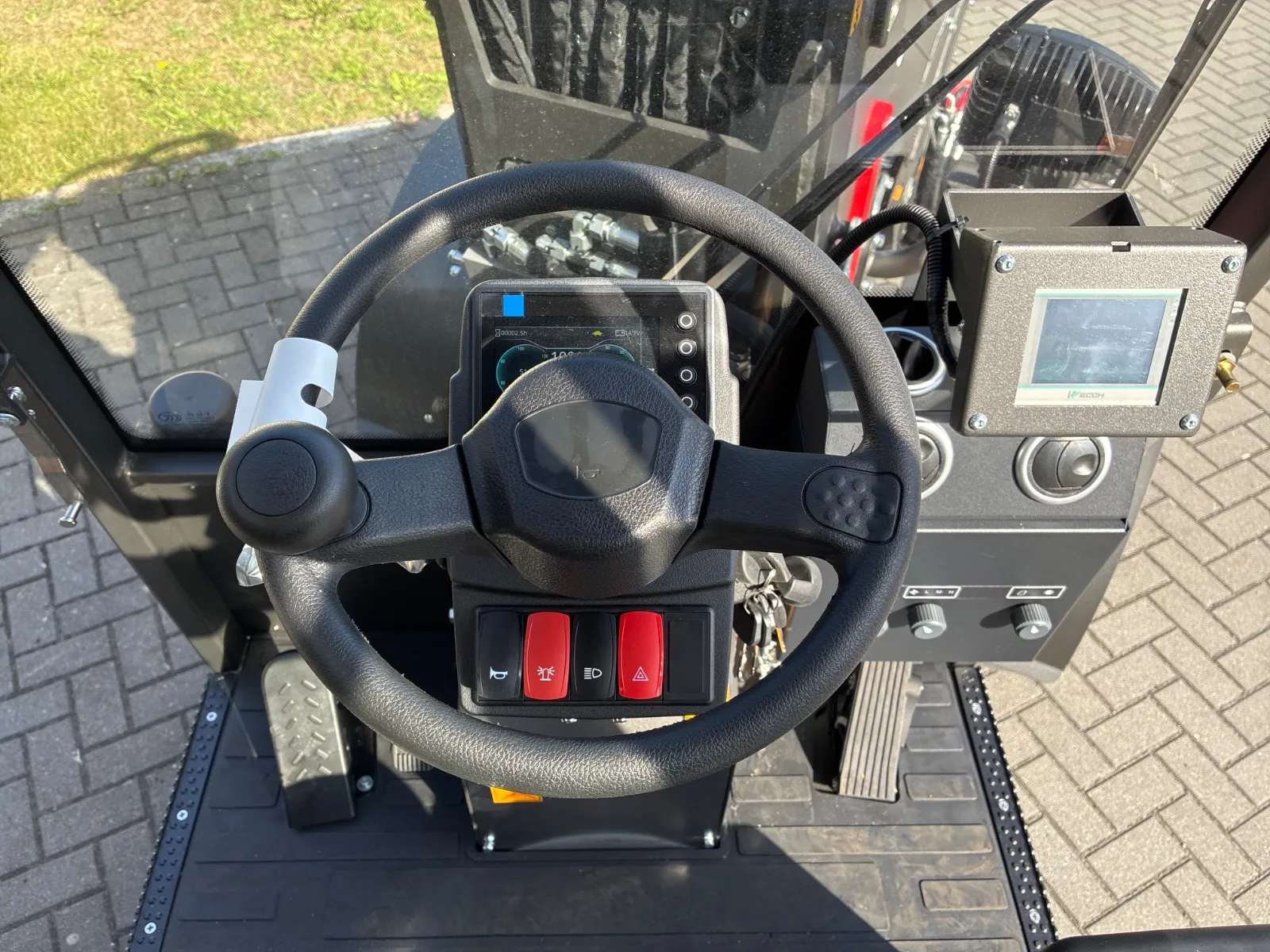Toyo Hoflader 851-T Teleskop Stage V mit Kabine — Hoflader, 5 PS — Ansicht 8